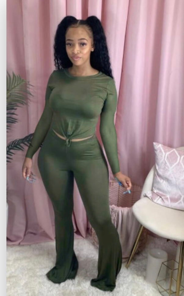 Lounge Luxe Flare Set